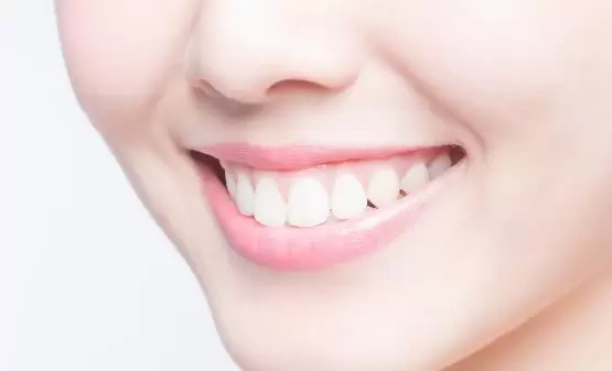 牙齿为什么会变黄？美白牙齿的方法