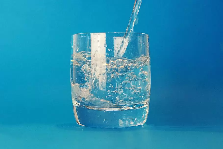 水杯，纯净水